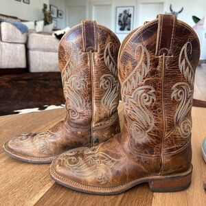 Justin Boots Tan Embroidered Cowboy Boots